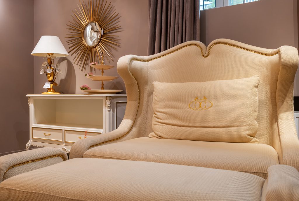 Digan lo que digan, el saber sí ocupa lugar y estas soluciones te ayudarán a hacerle hueco en tus estancias. Además, también te demuestran que el orden y el espacio no pertenecen en exclusiva a las librerías. Descubre cómo y dónde guardar tus libros, para tenerlos siempre a mano.