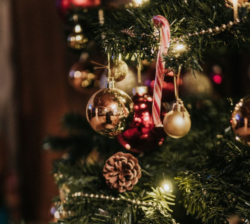 TU ÁRBOL DE NAVIDAD ILUMINADO EN UN MINUTO CON ESTE TRUCO VIRAL