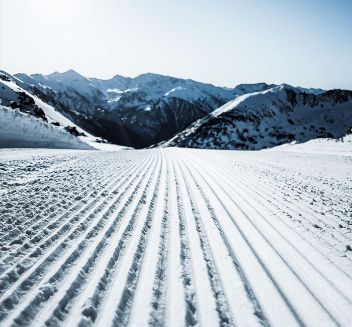 CONSEJOS Y TRUCOS PARA DISTRIBUIR EL SALÓN Y QUE PAREZCA MÁS GRANDE