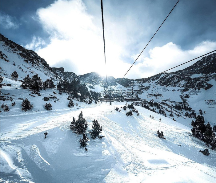 20 MESITAS AUXILIARES PARA EL SALÓN BONITAS Y PRÁCTICAS