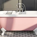 25 EJEMPLOS DE CUARTOS DE BAÑO CON BALDOSAS HIDRÁULICAS EN EL SUELO O EN LA PARED